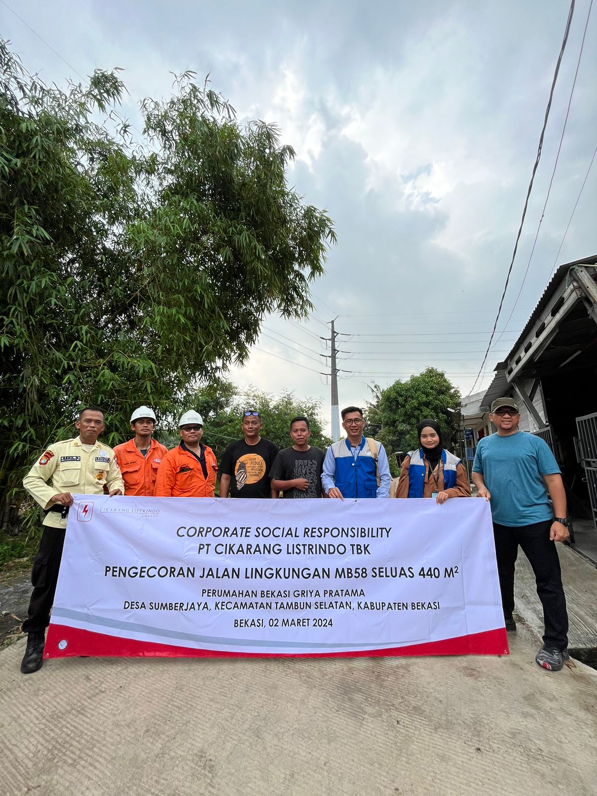 Program pengecoran jalan lingkungan seluas 440 M2 di Perumahan Bekasi Griya Pratama RT. 006/RW. 034 Desa Sumberjaya, Kecamatan Tambun Selatan